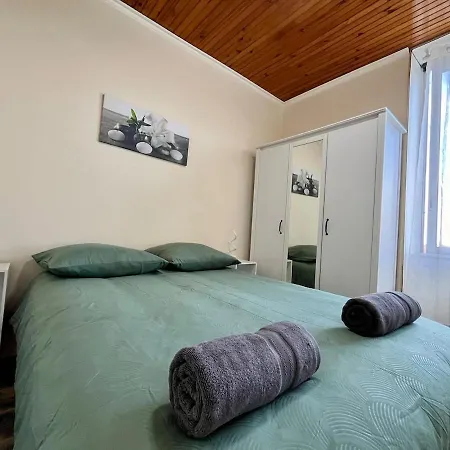 T4 Minimaliste A 15 Min De Lyon Apartamento